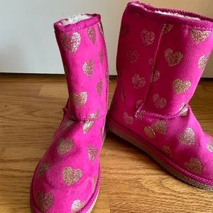 Glitter heart ugg style boots